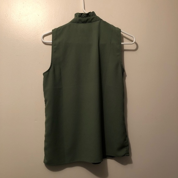 J. Crew Ruffle Trim Sleeveless crepe top blouse - Picture 6 of 6